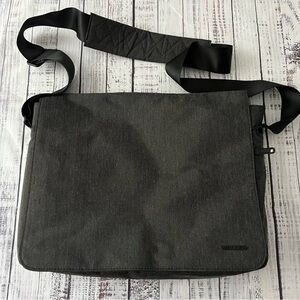 Incase Laptop Bag Padded Charcoal Gray Black Lots of Pockets NWOT